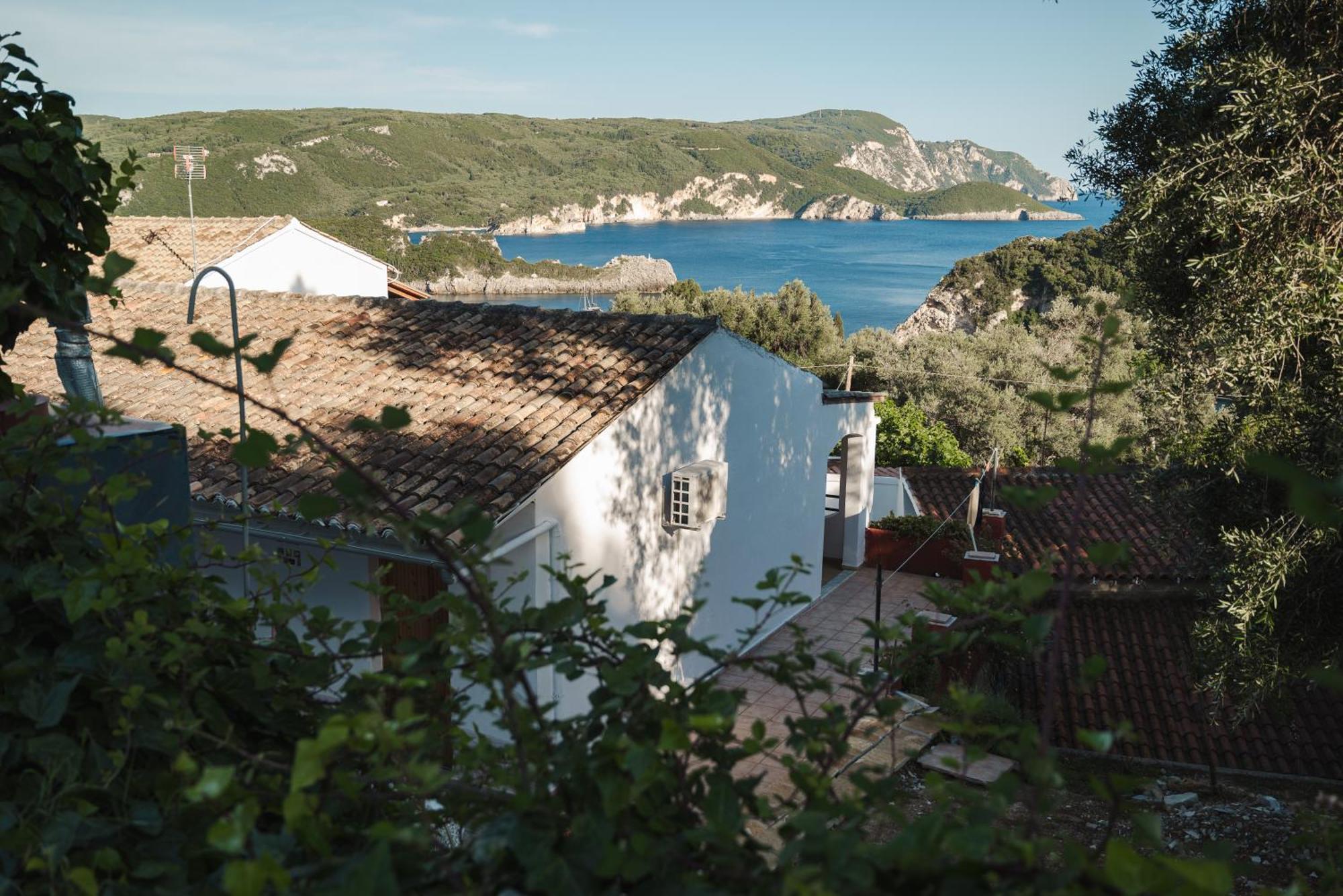 Ulisse Apartments Палеокастрица Экстерьер фото